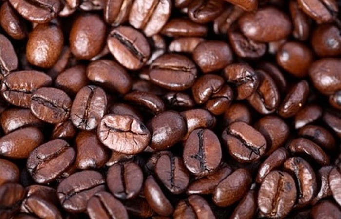 Hạt cà phê tươi có thể gây ra hội chứng tán huyết, dị ứng, mệt mỏi, thiếu máu và các triệu chứng khác.